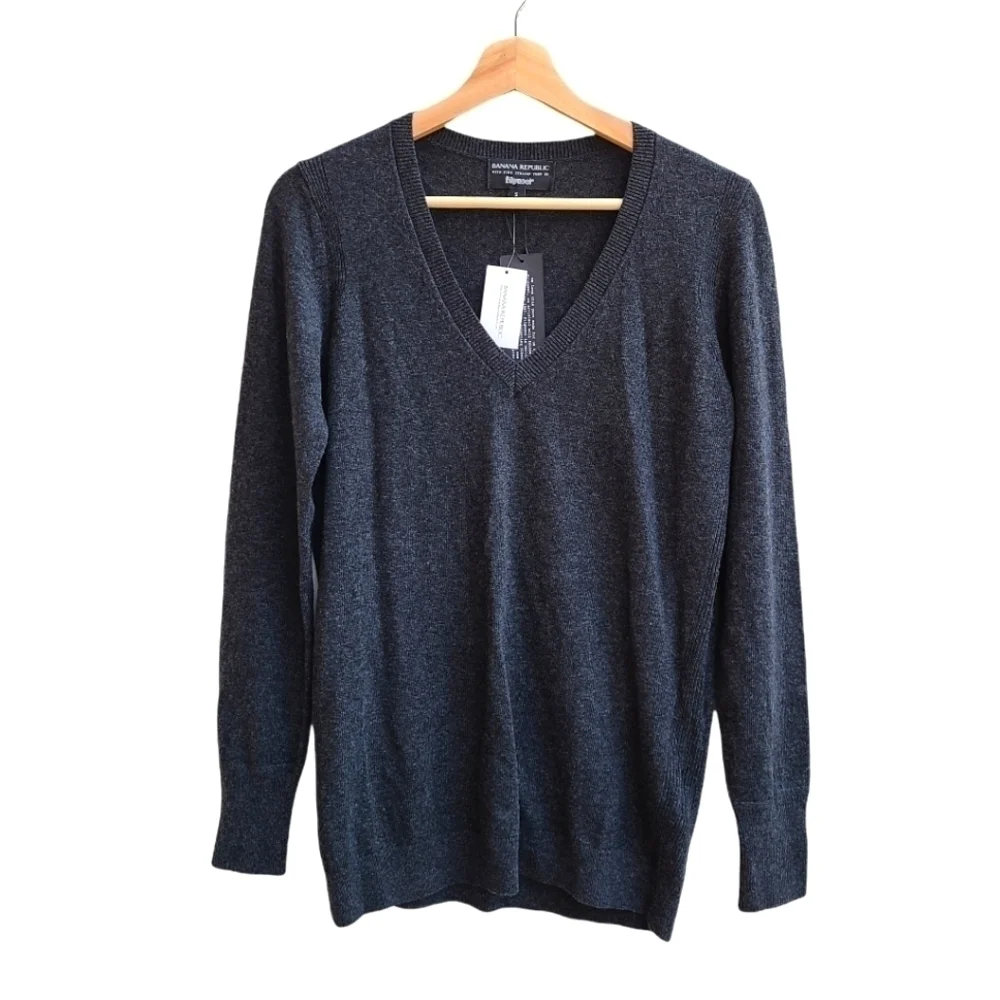 Banana Republic Wool and Cashmere Blend Sweater, Grey Heathered, Size Small